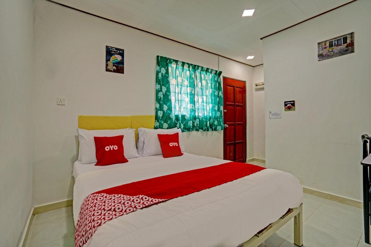 מלון Kampong Raja Capital O 90423 Teratai Chalet מראה חיצוני תמונה