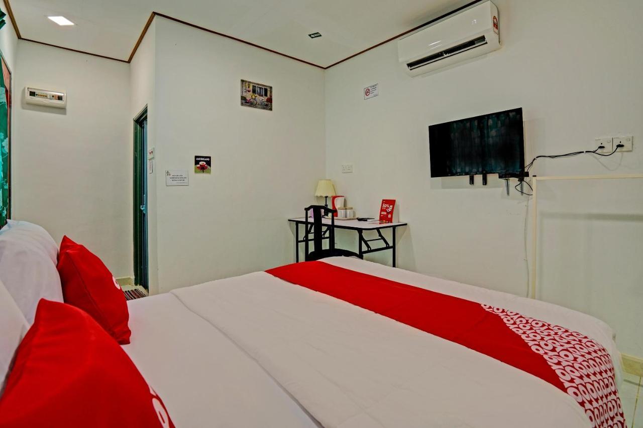 מלון Kampong Raja Capital O 90423 Teratai Chalet מראה חיצוני תמונה