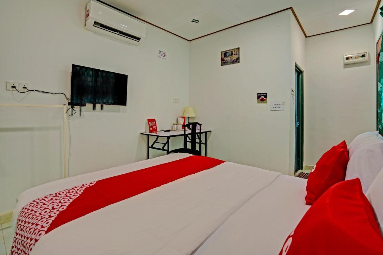 מלון Kampong Raja Capital O 90423 Teratai Chalet מראה חיצוני תמונה