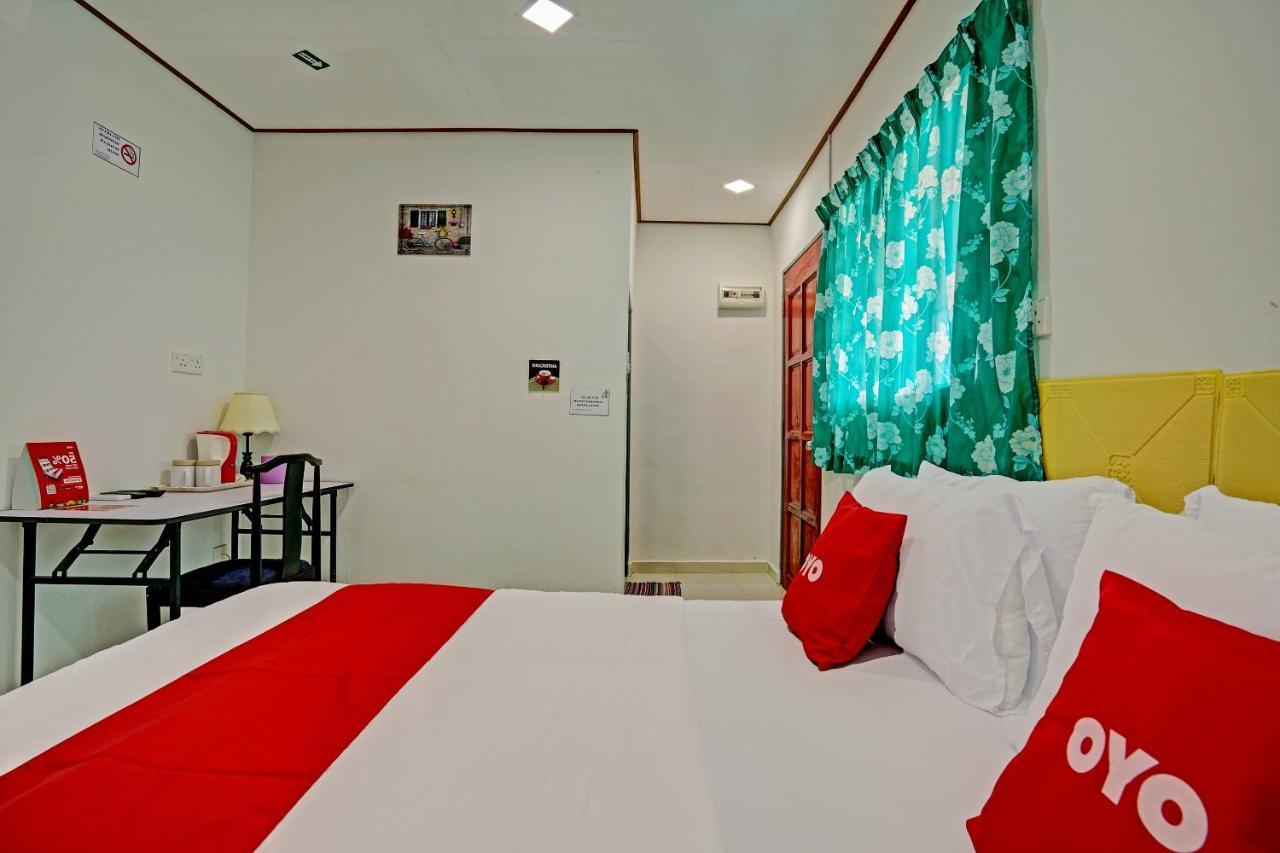 מלון Kampong Raja Capital O 90423 Teratai Chalet מראה חיצוני תמונה