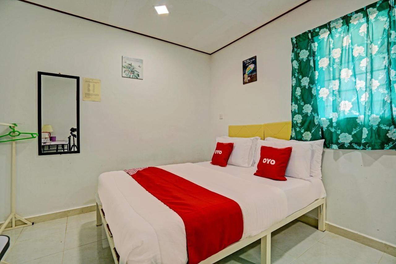 מלון Kampong Raja Capital O 90423 Teratai Chalet מראה חיצוני תמונה