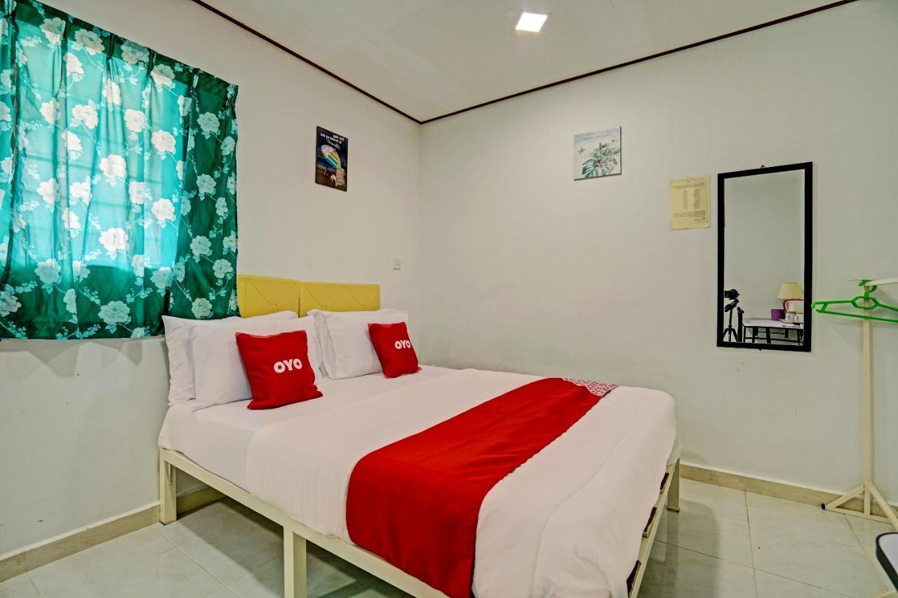 מלון Kampong Raja Capital O 90423 Teratai Chalet מראה חיצוני תמונה